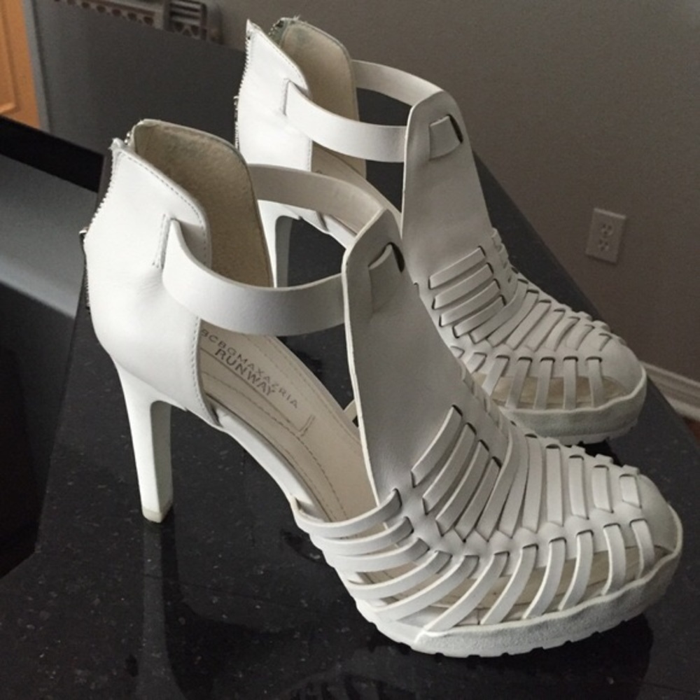 BCBG Prestin Pumps
